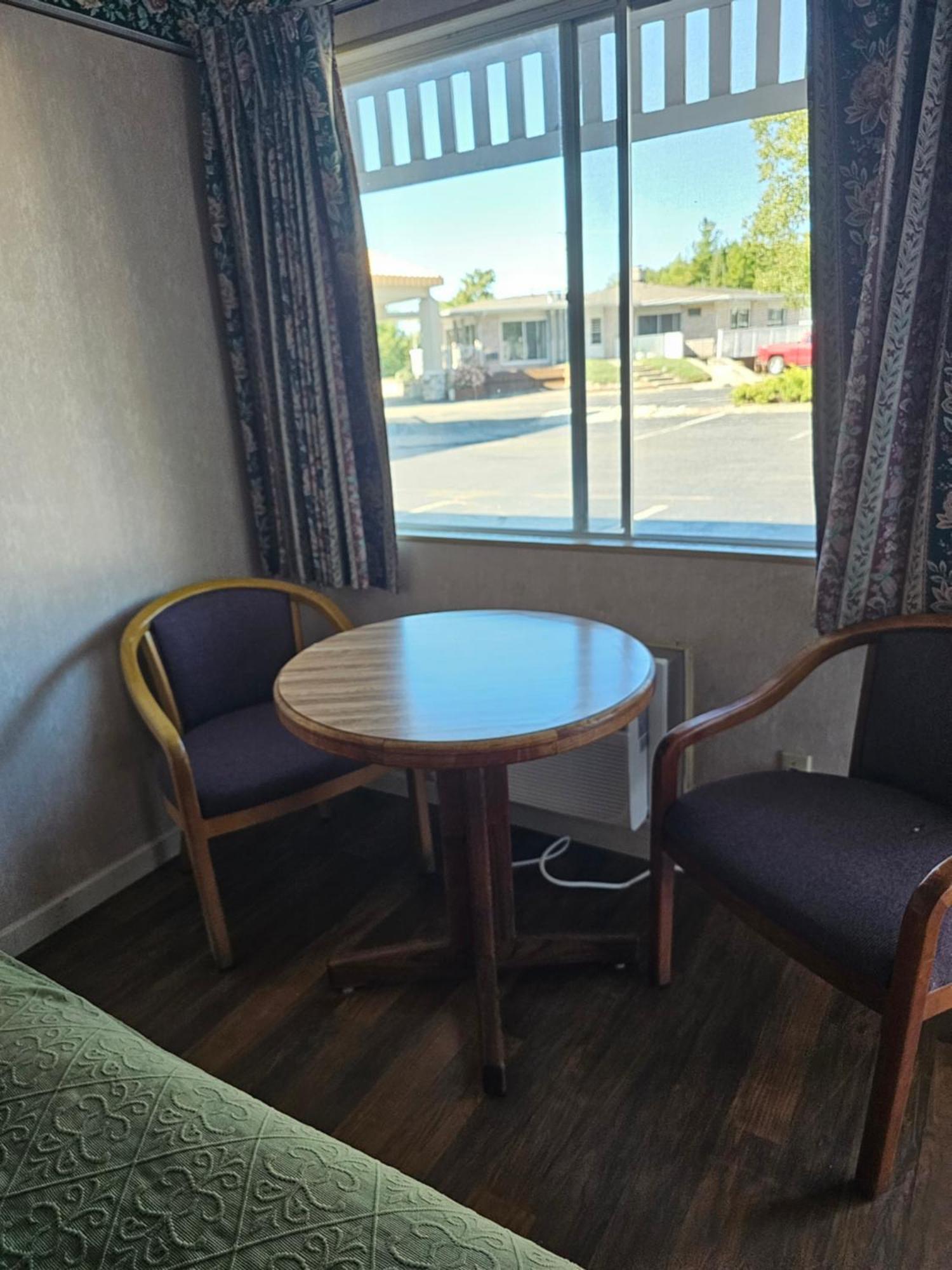 Travelodge By Wyndham Mackinaw City Bagian luar foto