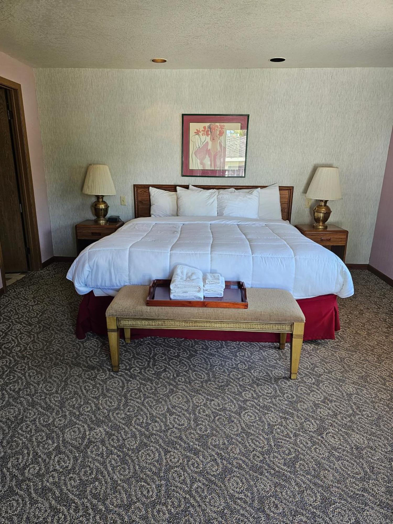 Travelodge By Wyndham Mackinaw City Bagian luar foto