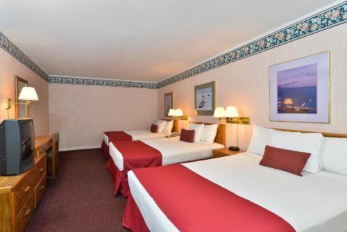 Travelodge By Wyndham Mackinaw City Ruang foto