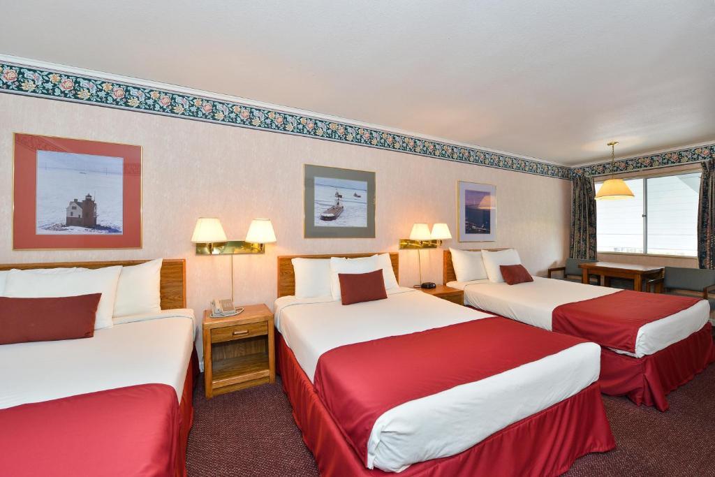 Travelodge By Wyndham Mackinaw City Ruang foto